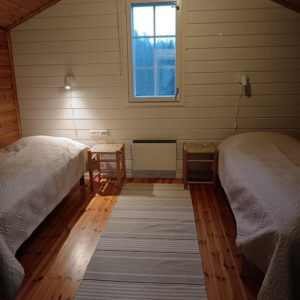 Mäkitupa 2hh yläkerrassa huone 4 HAAPA